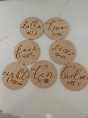 Wooden Baby Monthly Milestone Discs - Natural Oak
